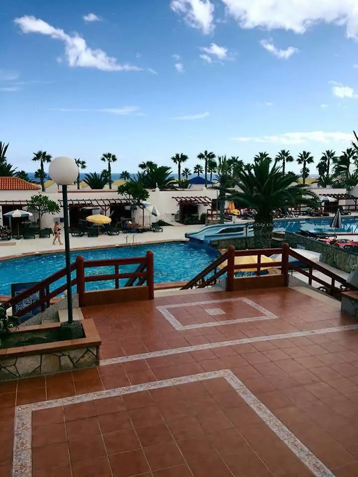 ** Отель Bungalows Castillo Club Lake Калета-де-Фусте Испания